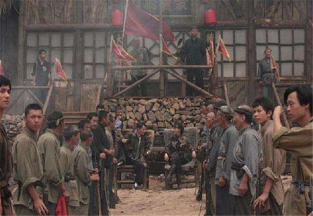 河南9旬老人去世，子女在遗物中翻出一