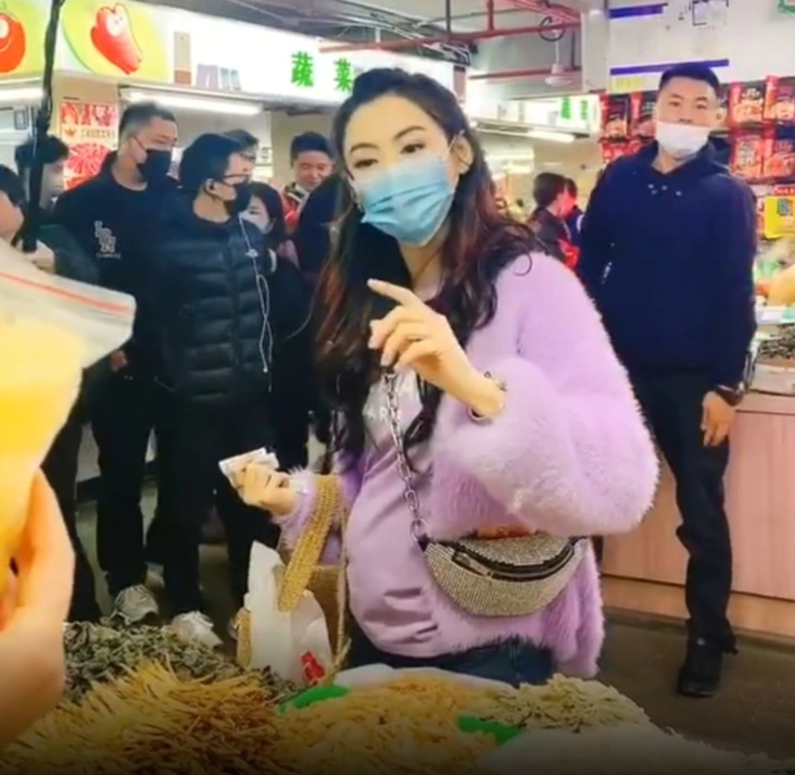張柏芝大肚懷四胎謎底解開，港媒曝深夜暴飲暴食是“元兇”