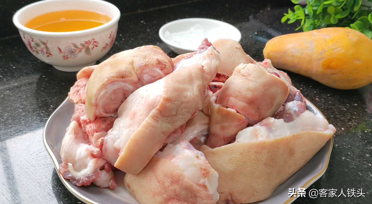 愛吃豬腳？ 不要加大料做，試試客家一鍋傳統做法，吃一口就愛上