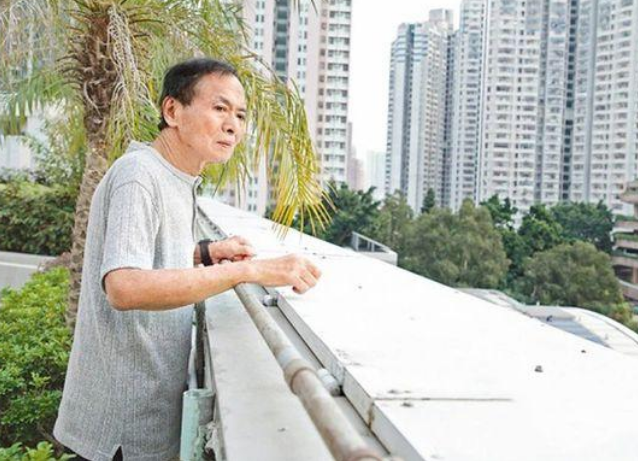 68岁老戏骨患肺癌晚期，无妻无女遭亲人离弃，有