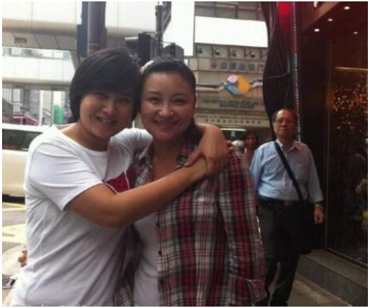 她是贾玲最感激的人：供她9年，为她放弃学业，