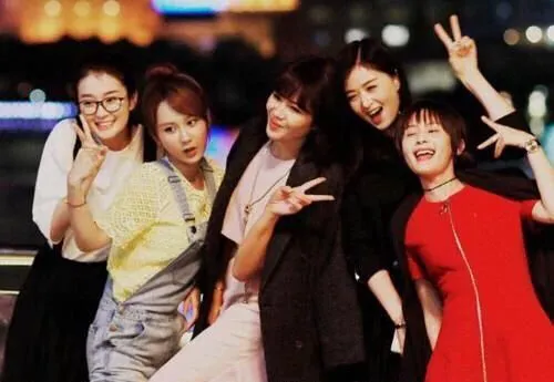 时隔四年再看《欢乐颂》，才知道不靠谱曲筱绡de爱情观有多靠谱。