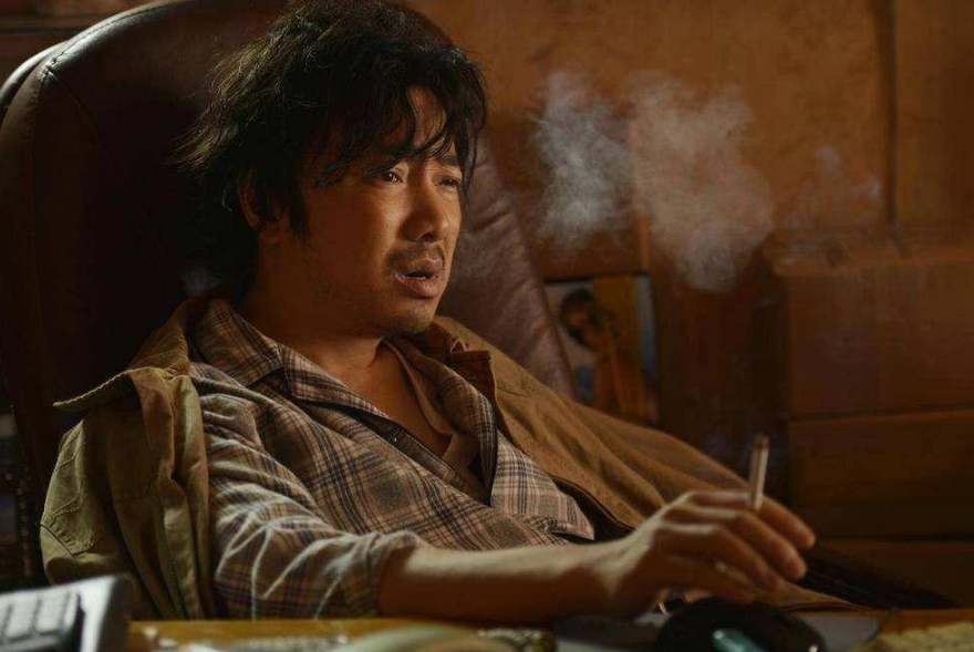 凌晨清扫大街的大娘,甚至于我们自己,会不会变成下一个墨茶