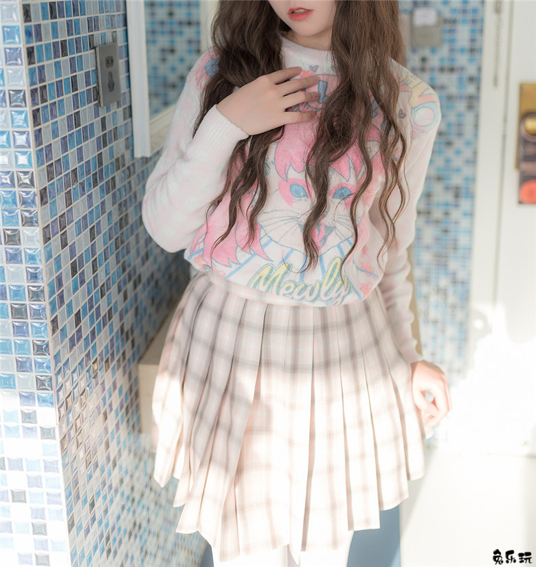 浴缸里的白丝格子裙