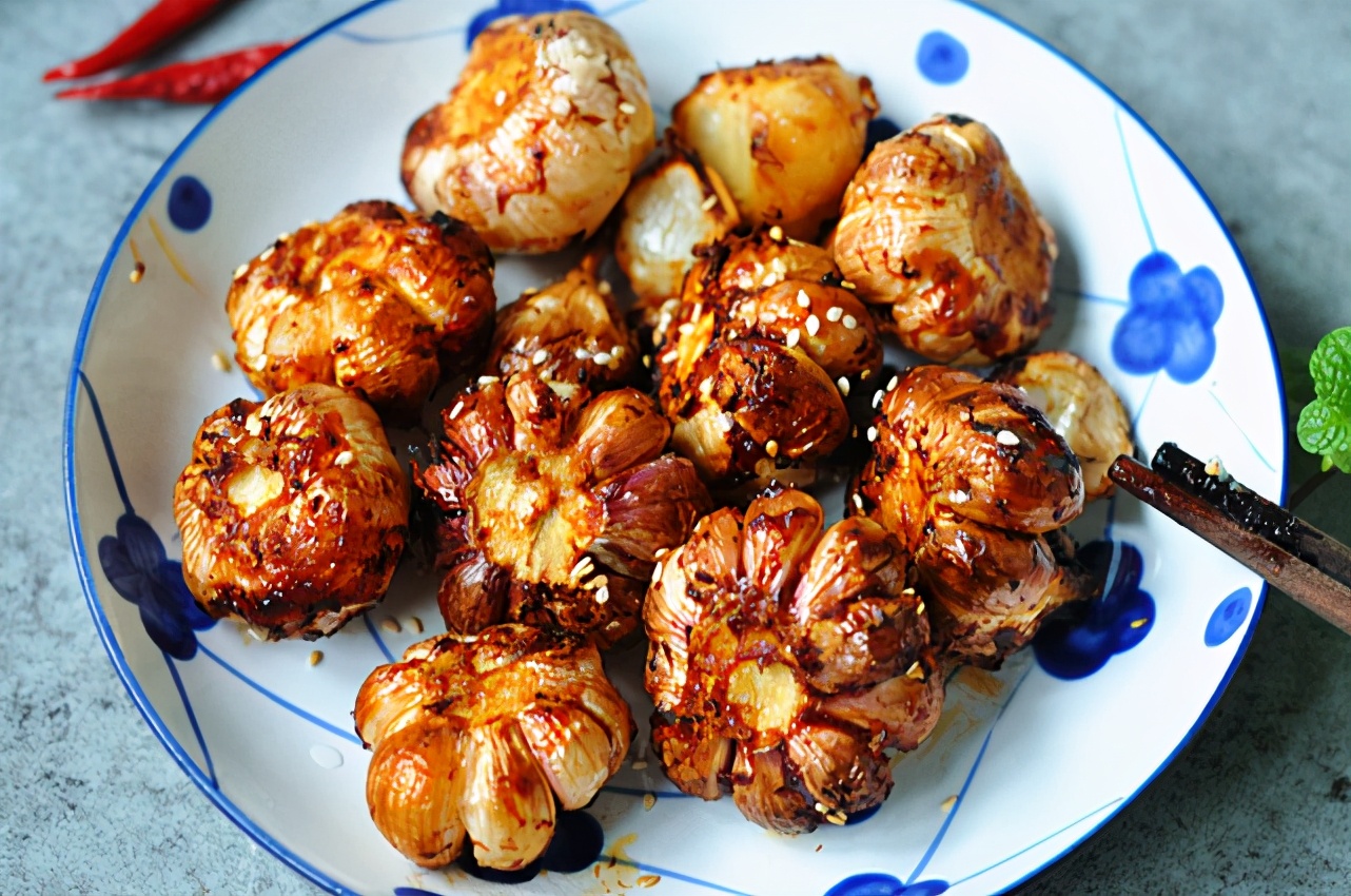 春天遇到算你有口福，一定別忘了多買點，連皮烤一烤，太解饞了