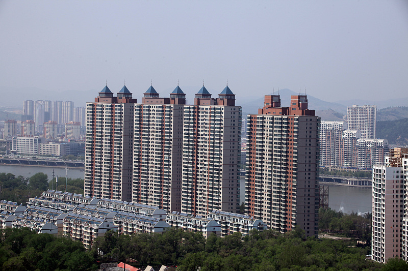 手握50万，明年起“买房”还是“存银行”？银行行长良心建议