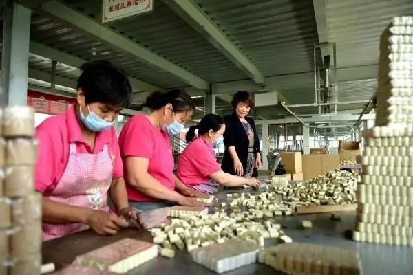 �׽����������Ļ����ν������ܹ���