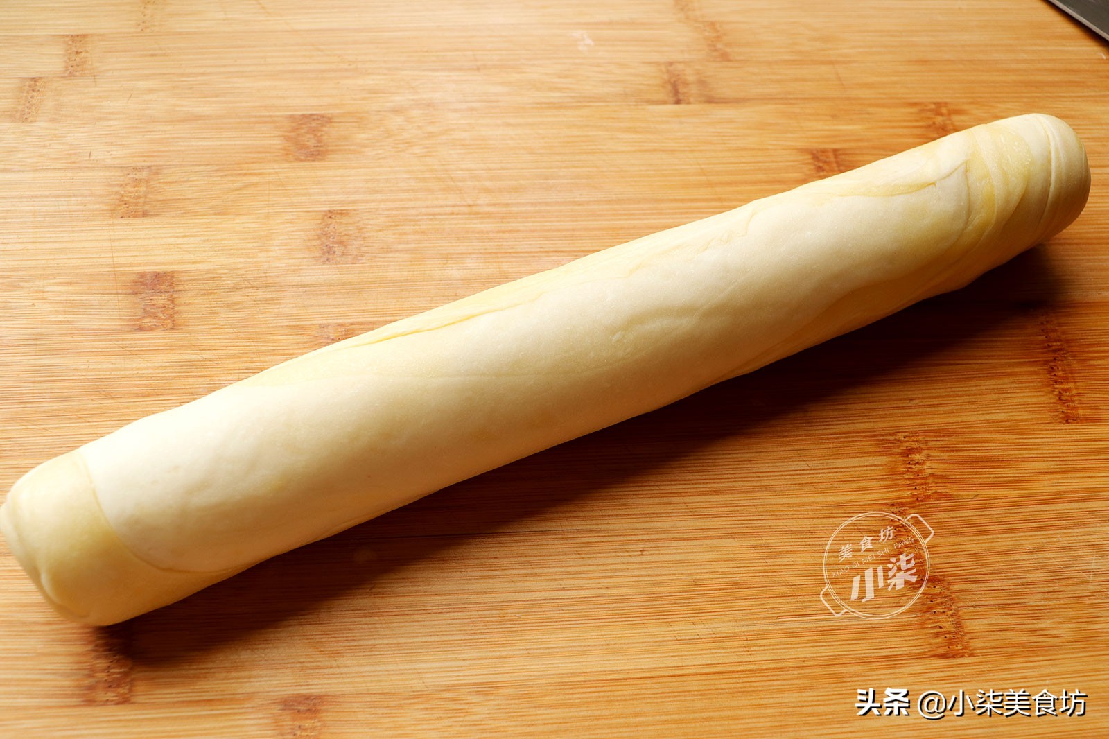 一口酥，做法简单无难度，外酥里软一口一个，越吃越香，太解馋了