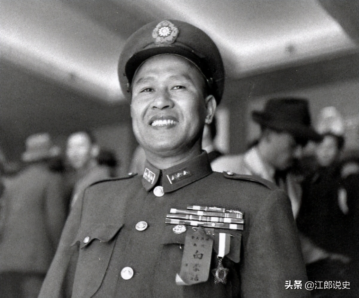 韩练成：1950年才入党，为何还能授中将？朱德：为党立了大功