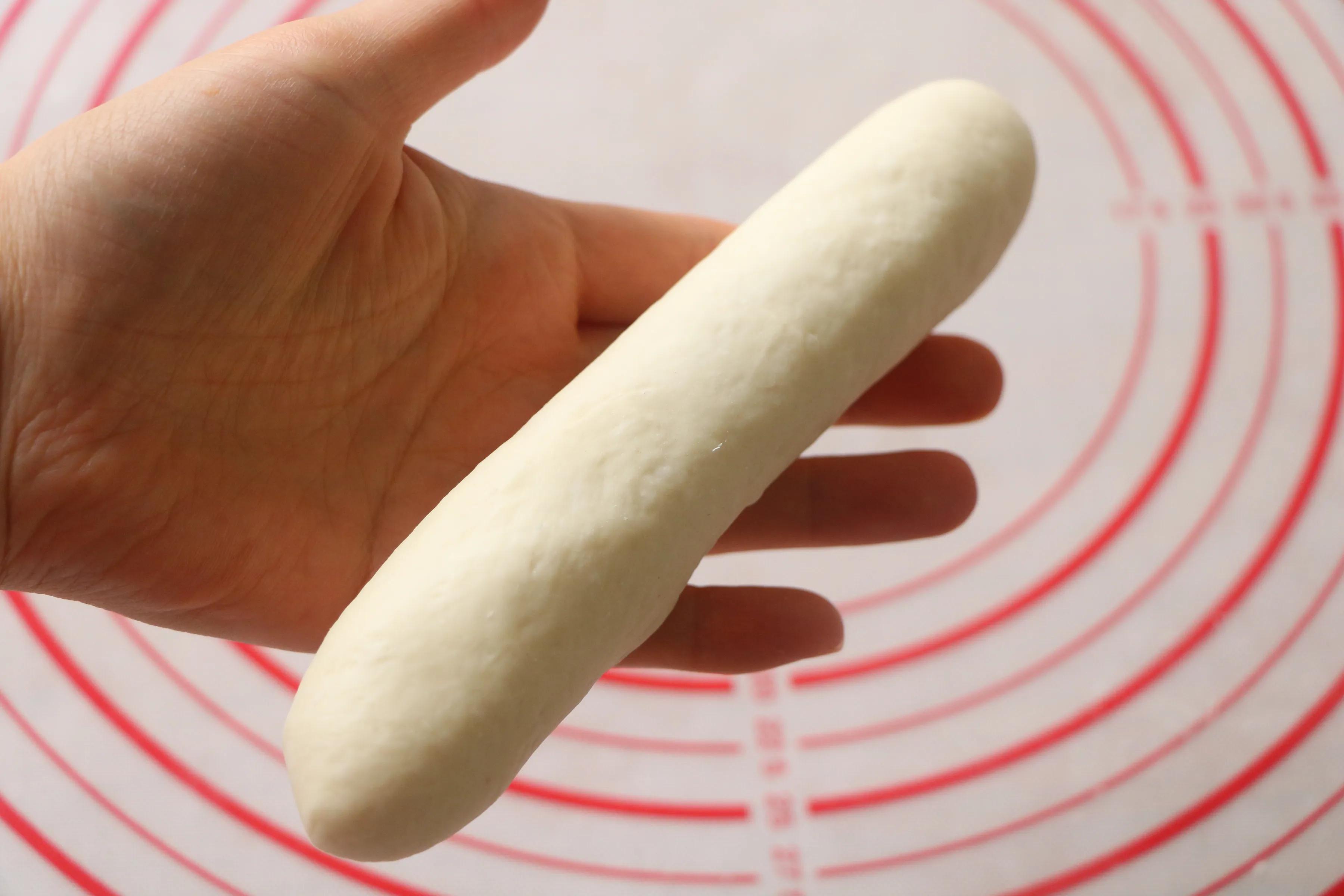 最近迷上了這個早餐麵包，不用揉出膜，簡單易做，關鍵超好吃