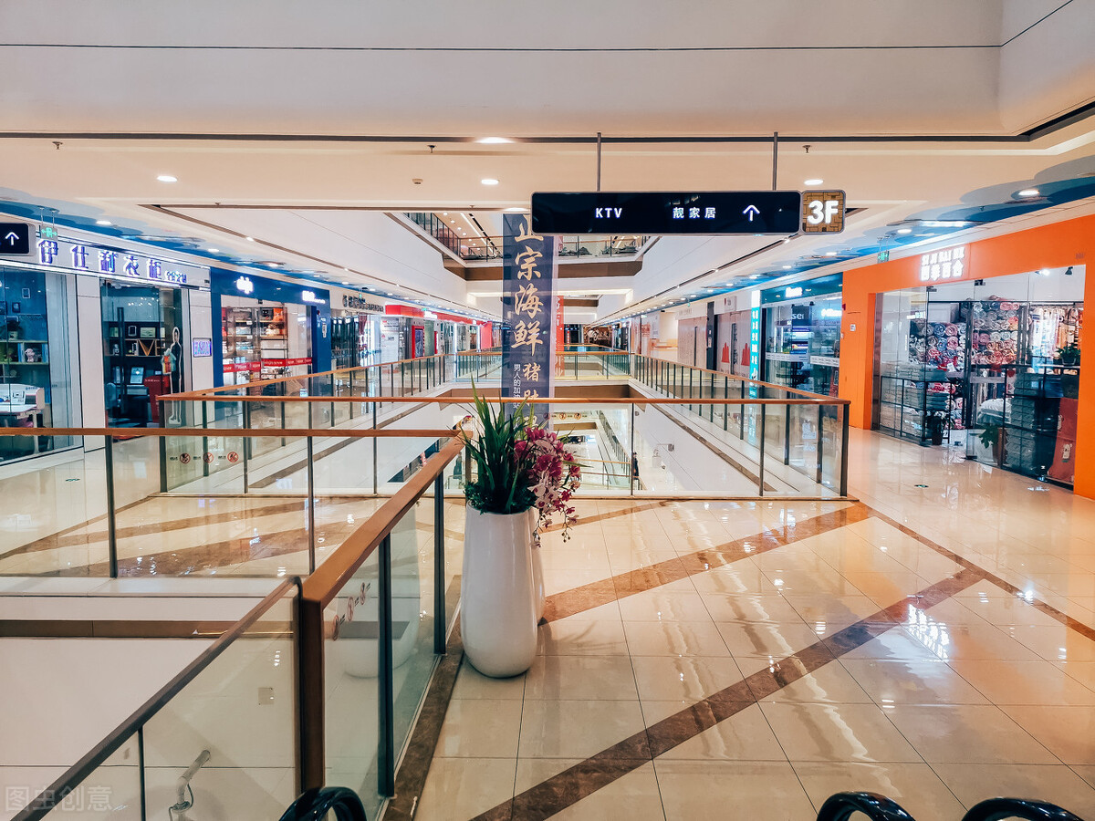 在互联网浪潮下，传统零售如何突破困局？