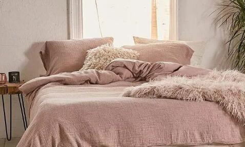 床上四件套怎么選？學會這幾個小技巧，商家再會說也不怕被忽悠