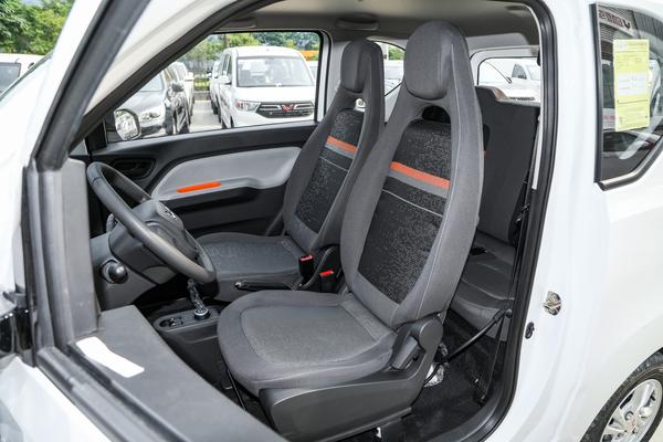 秋名山神车续写江湖神话，五菱宏光竟然靠这款车销量夺冠