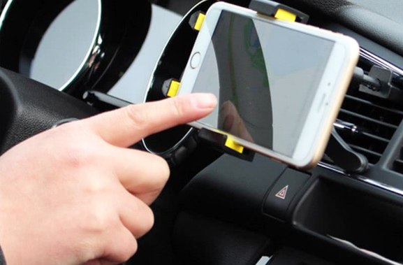 今日起高德将面临重创，愈来愈多司机采用一科技，看路况超清晰