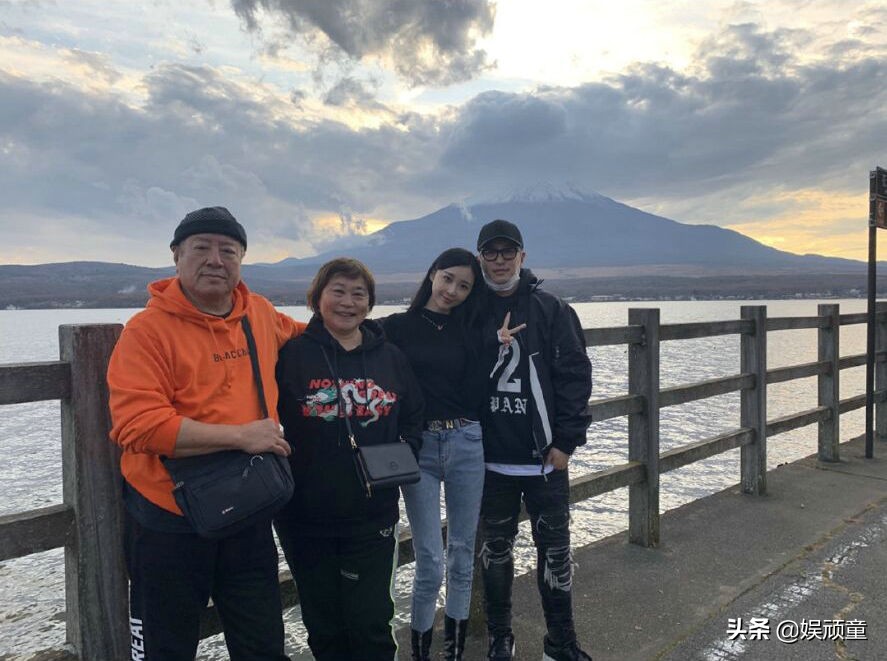 潘玮柏宣布结婚，蔡依林、Eall纷纷送祝福，看到