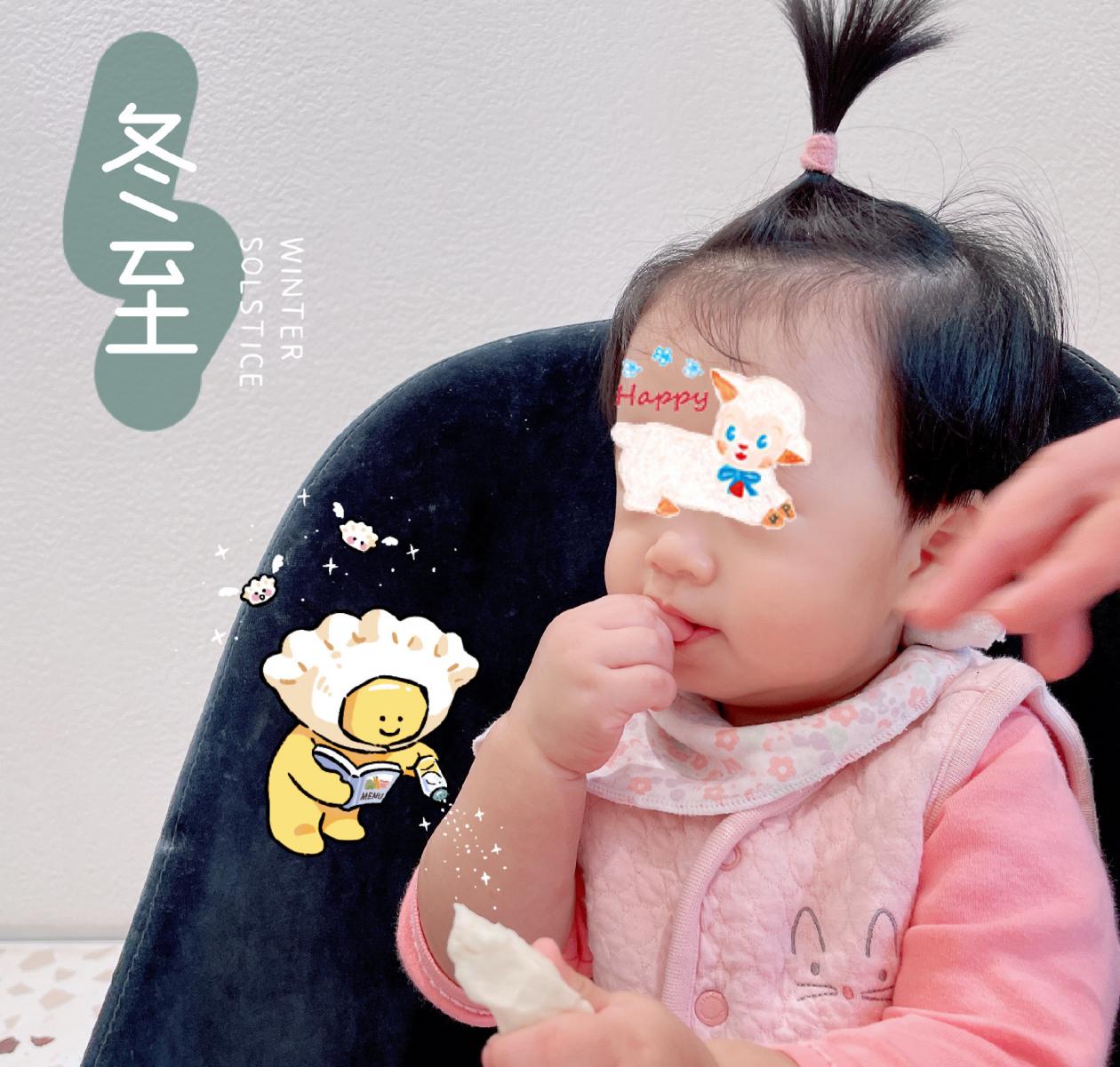 张子萱大女儿包饺子给妹妹吃，小女儿冲天揪搞怪可爱，陈赫未出镜