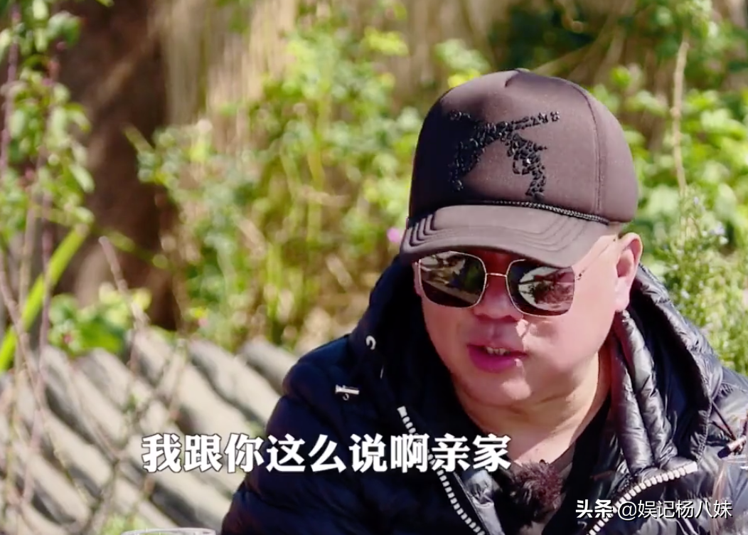 难怪孟非能主持《非诚勿扰》11年，了解他的婚姻，观众更相信爱情