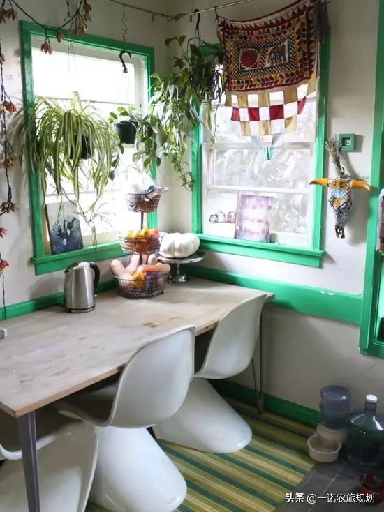 如何用花花草草，布满屋里屋外？