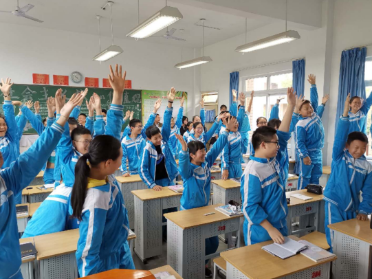 “取消英语”主课地位，各方意见不一，91岁老教授出面表明立场