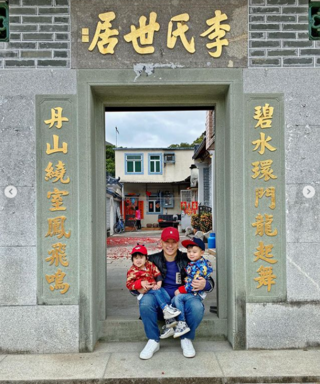 胡杏兒探班胡定欣馬國明，手撫超大孕肚母愛爆棚，孕晚期狀態超佳