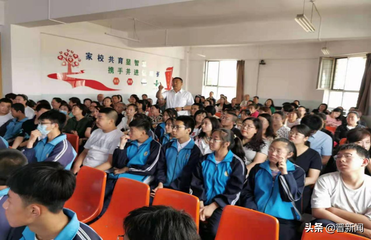 朔城區(qū)第七中學學黨史“我為群眾辦實事”(圖5) 朔城區(qū)第七中學學黨史“我為群眾辦實事”(圖5)