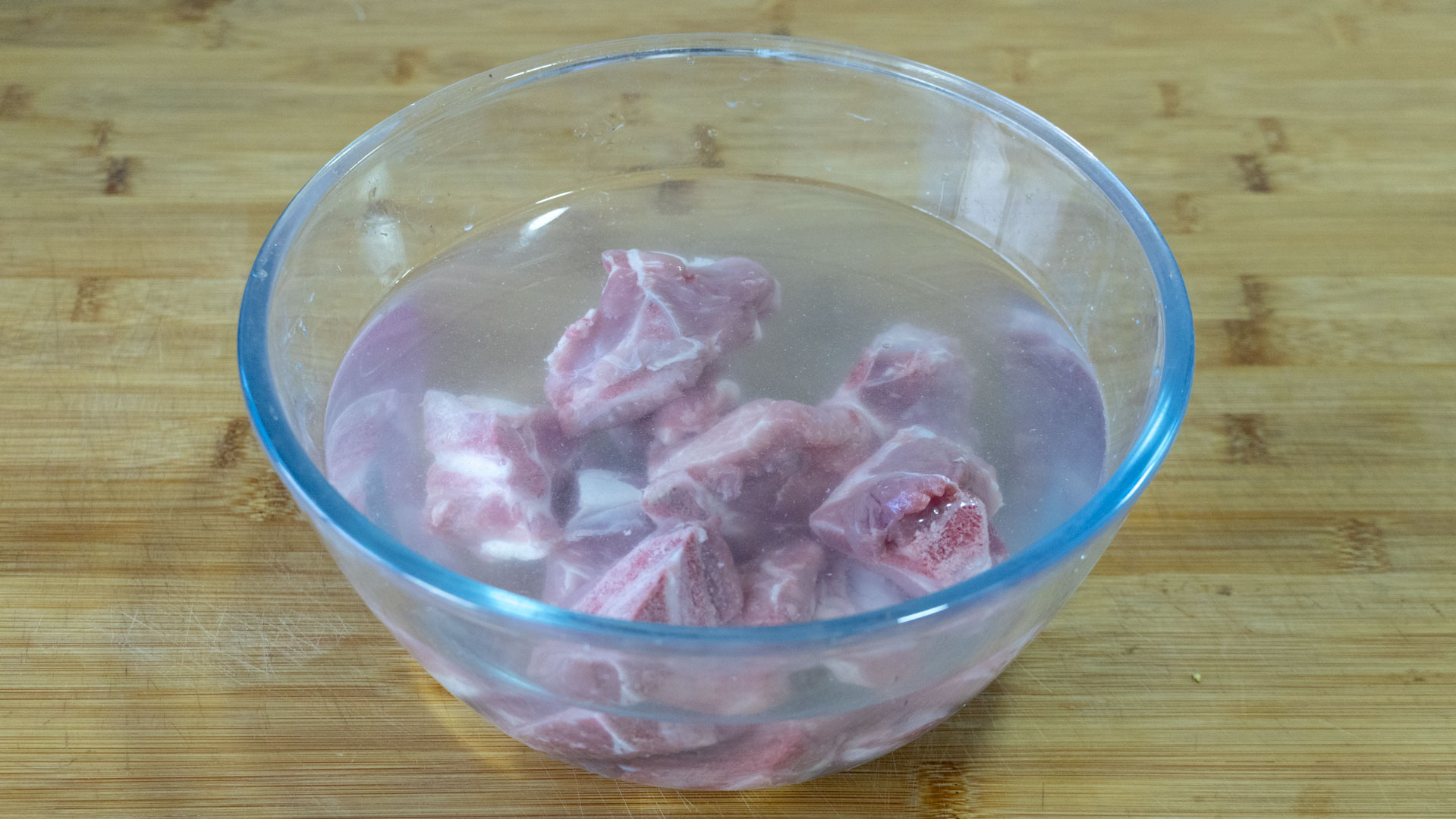 It is that men, regardless of their salary, often eat "5