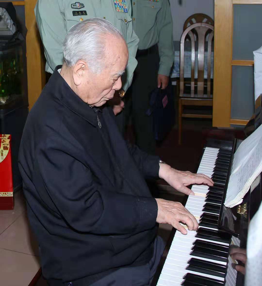 “两弹”元勋程开甲辞世，百岁弹奏钢琴曲成绝唱！