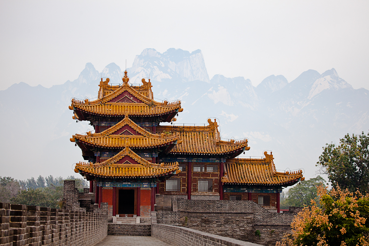 A scenic spot in Shaanxi, only 8 kilometers away from Huashan, is called "Little Forbidden City"