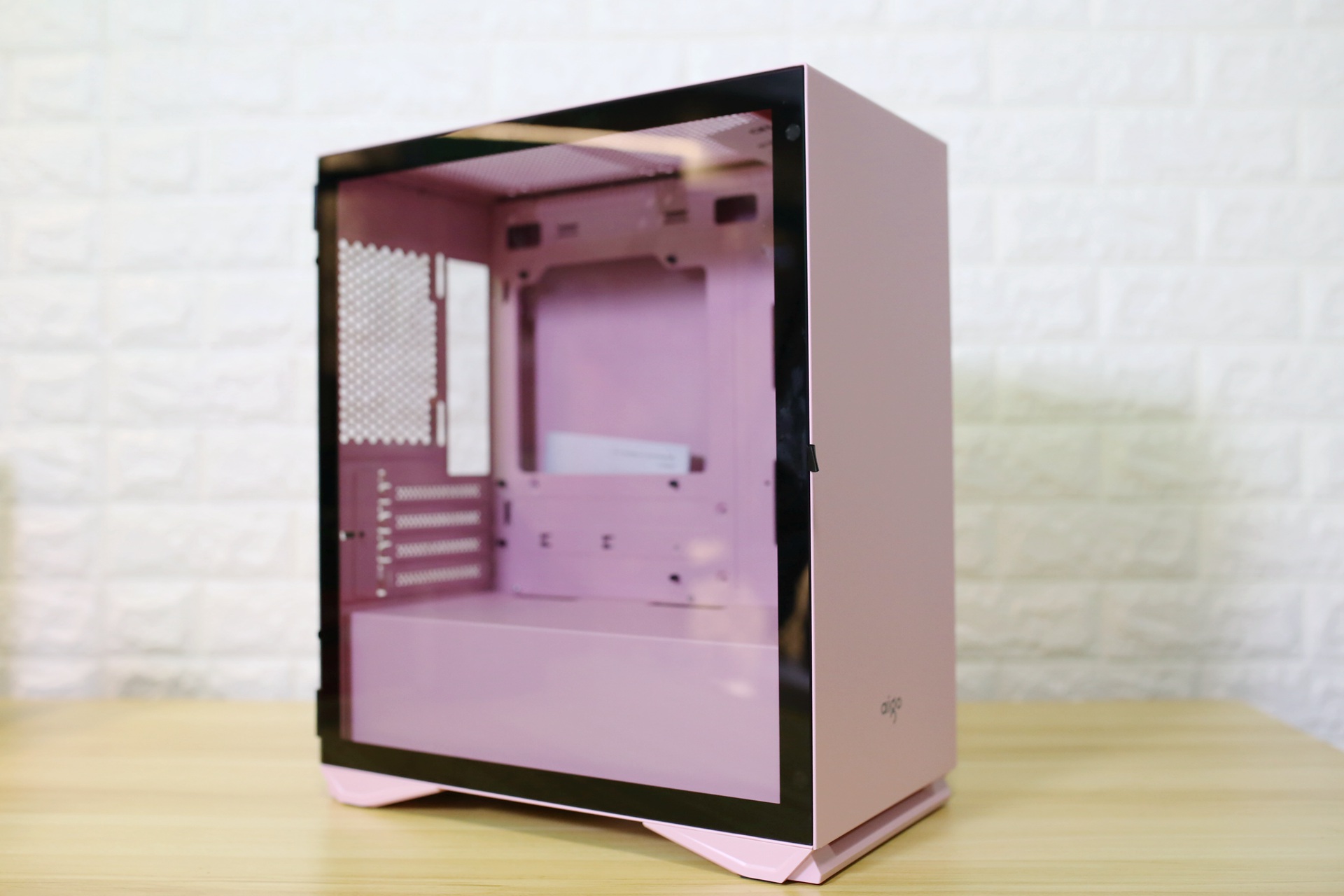 粉色机箱有喜欢的吗？YOGO M2猫抓粉女友爱不释手