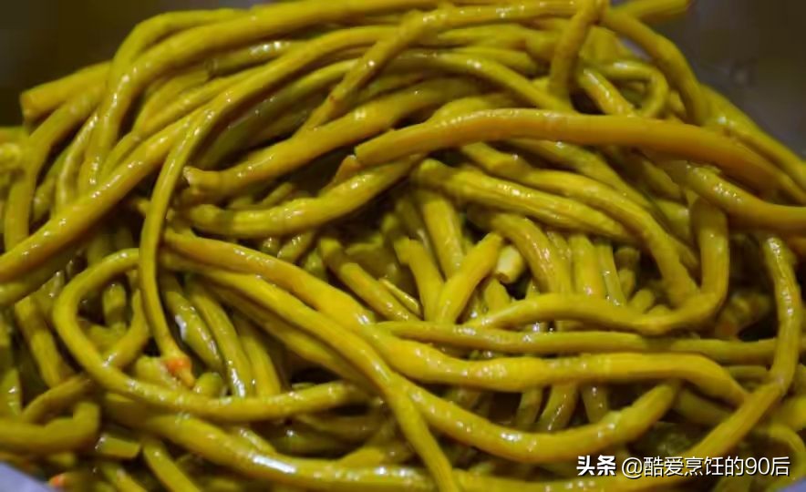 醃酸豆角要焯水嗎？ 教你傳統的做法，酸豆角夠酸夠爽脆，還不生花
