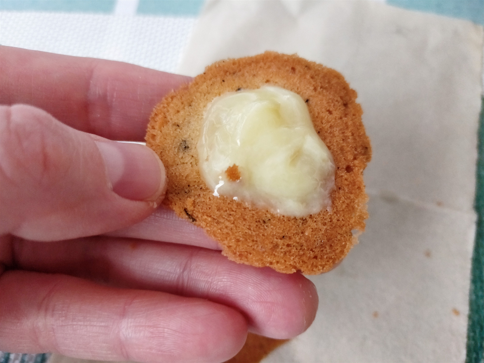 Will start a hand to abstain " white lover " chocolate, do easily simply " feline tongue " sweetmeats