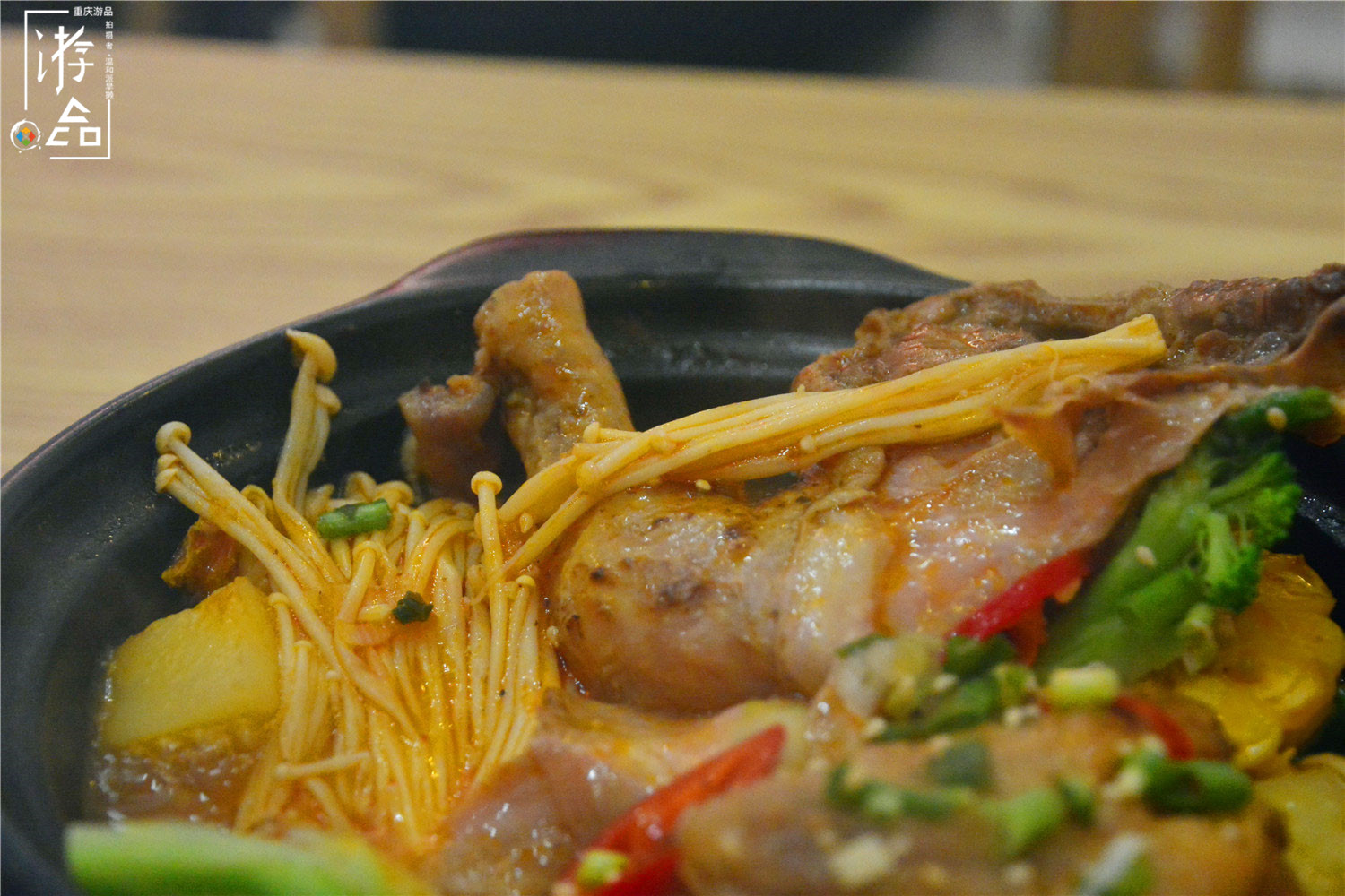 中式快餐的新面孔：鲍汁脱骨鸡，能复刻黄焖鸡与鸡公煲的辉煌吗？