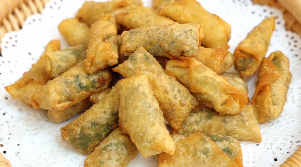 懒人早餐春卷，不用和面揉面，又酥又脆，10分钟搞定全家人早餐