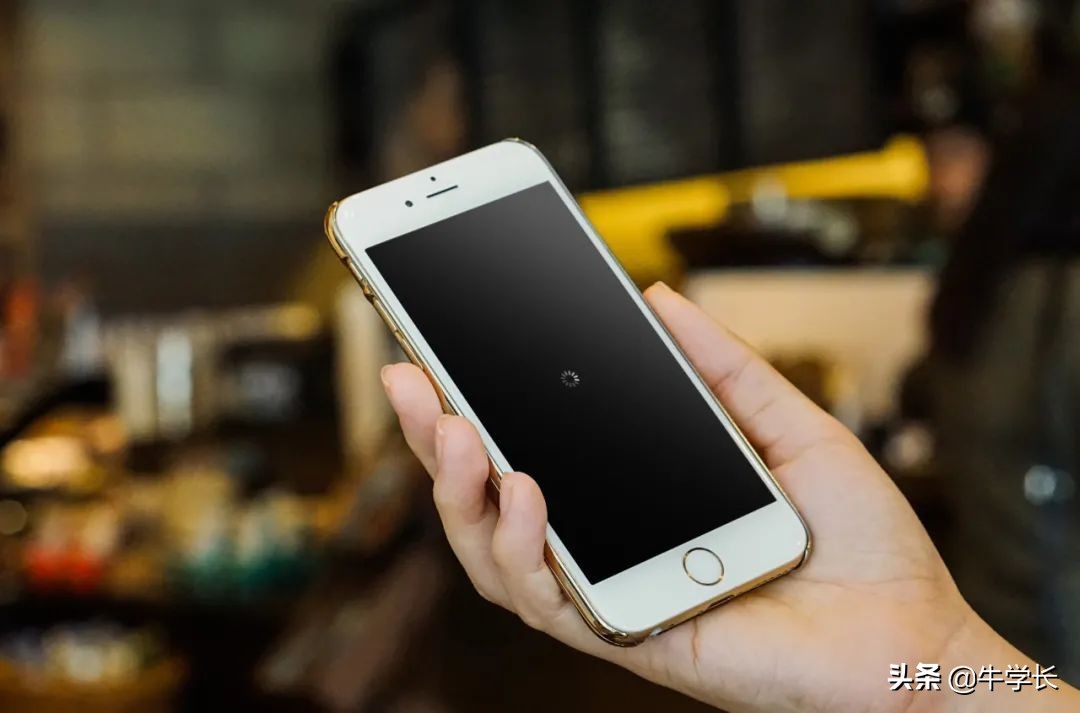 苹果手机一直转圈无法开机，iPhone黑屏转圈如何解决？