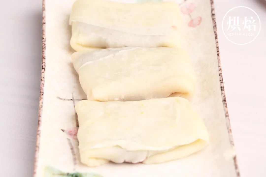 不蒸不烤 糯米糊一煎一包 三分钟一块 撒黄豆粉 香糯绵软 巨好吃