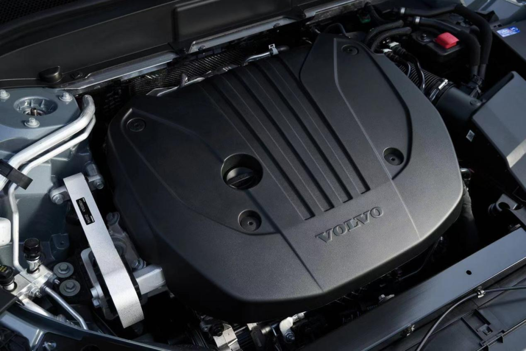 试驾新款沃尔沃XC60|动力系统提升明显，车机系统仍有不足