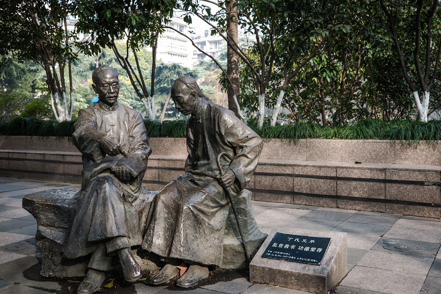 曾毀于侵華戰(zhàn)火的《四庫全書》，是怎么被中國(guó)人用500年“鈔”回來的？