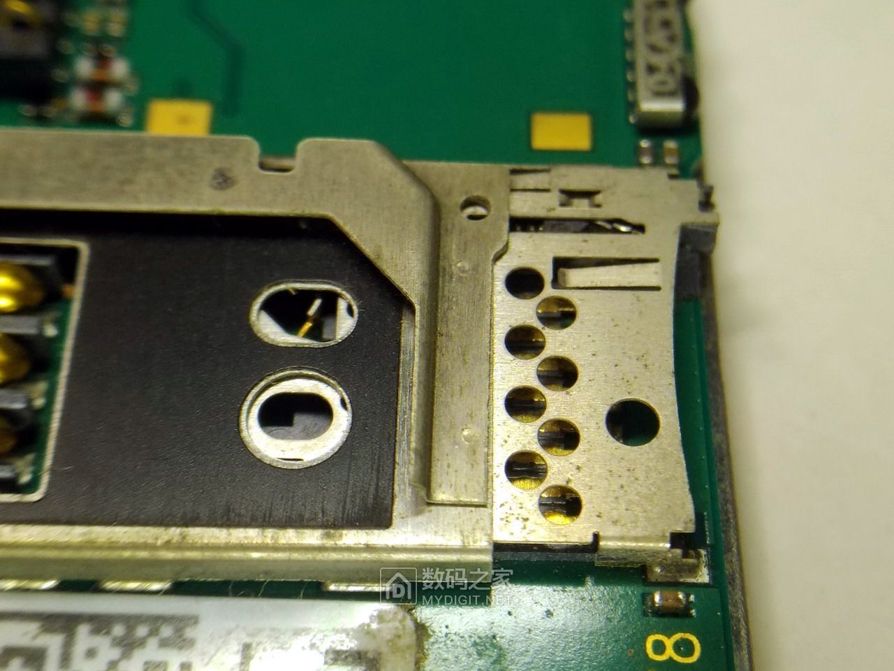 70余图拆解2008年款诺基亚全键盘旗舰E71，曾经的神机名不虚传