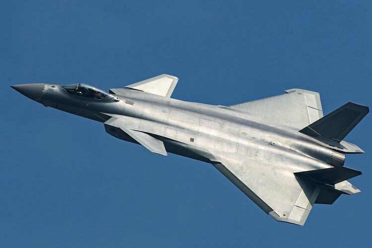 世界顶级战斗机哪些，美F-22“猛禽”，俄苏-57，
