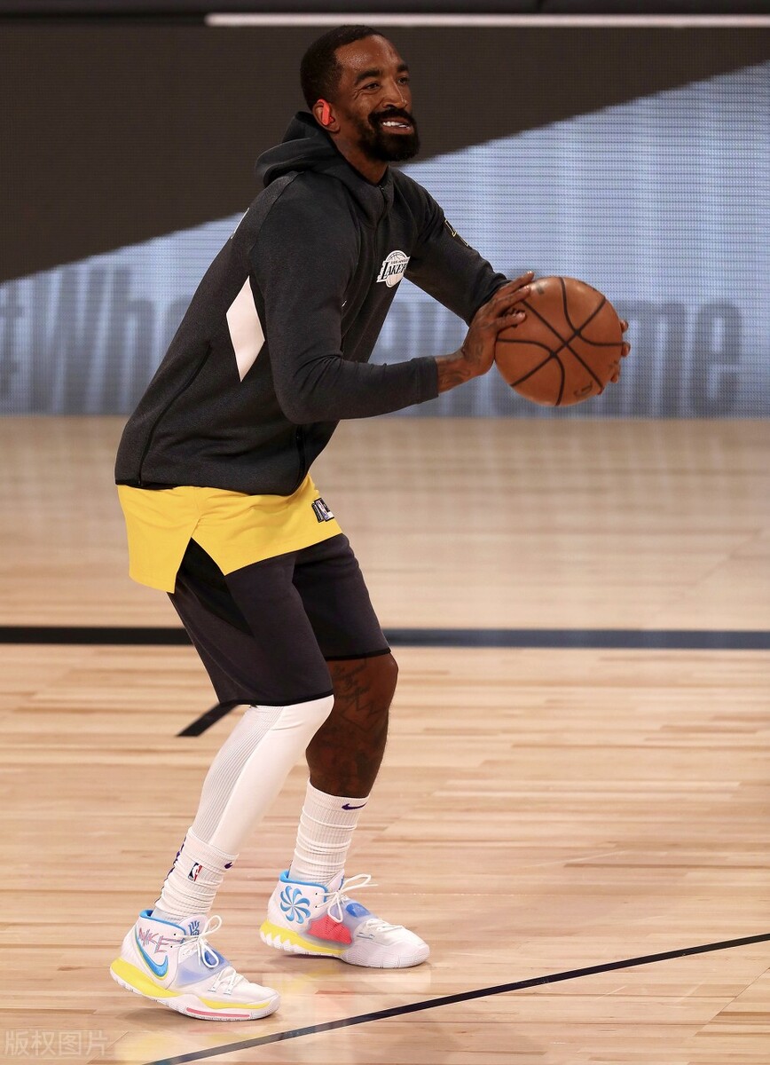 NBA球星来到cba打球是什么体验：看JR在 CBA 赛场的那些表现