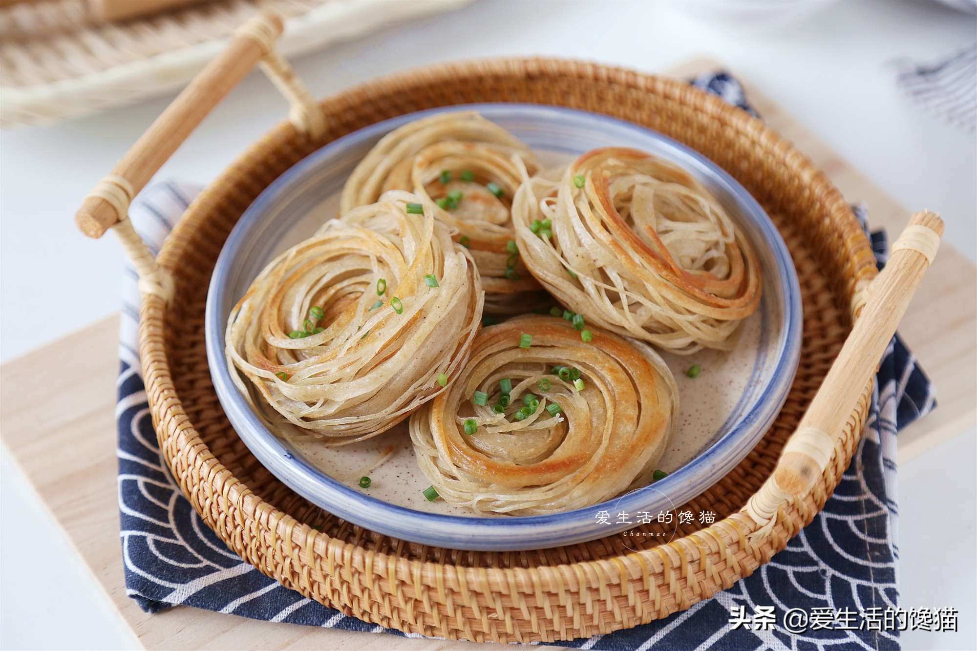寒假來了，早餐不用愁，做一盤這餅，香脆可口，孩子愛吃我樂意做