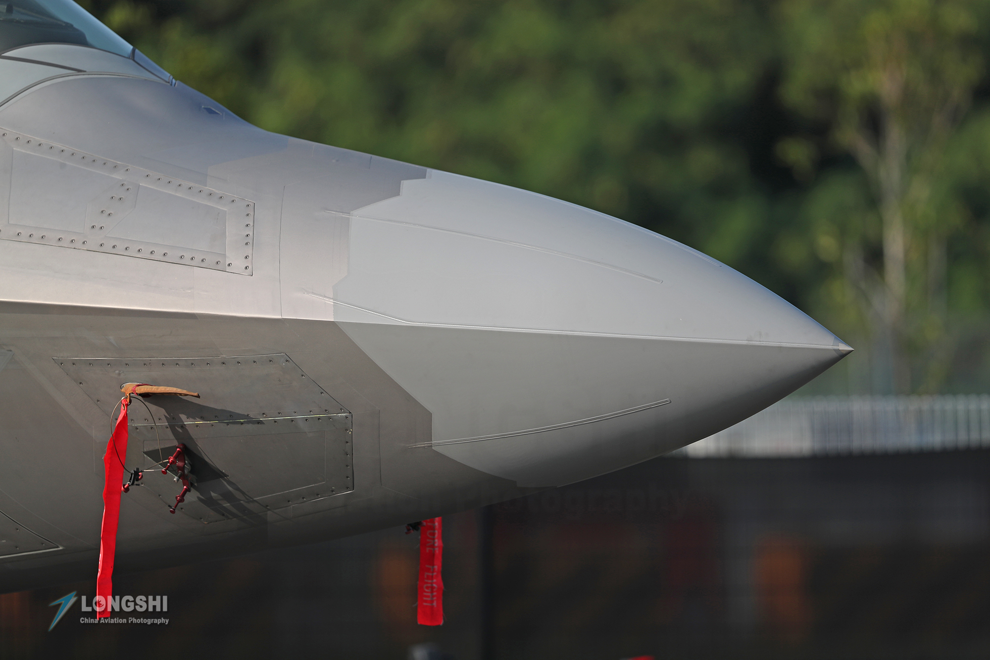 �������岻�ϣ������Ҷ��֣���ž����ߴ��ߴ磬��������ҪĿ��