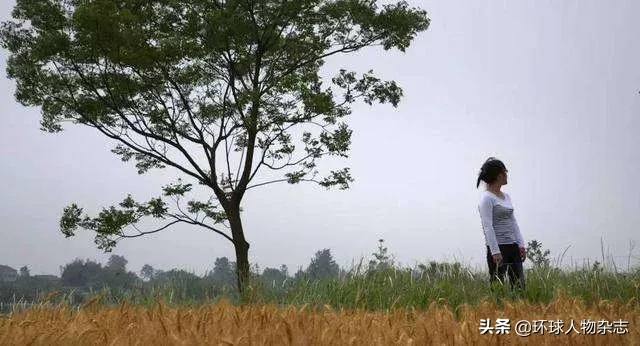 她是泼妇也是诗人，“放荡诗人”余秀华脑瘫44年，却比你活得通透