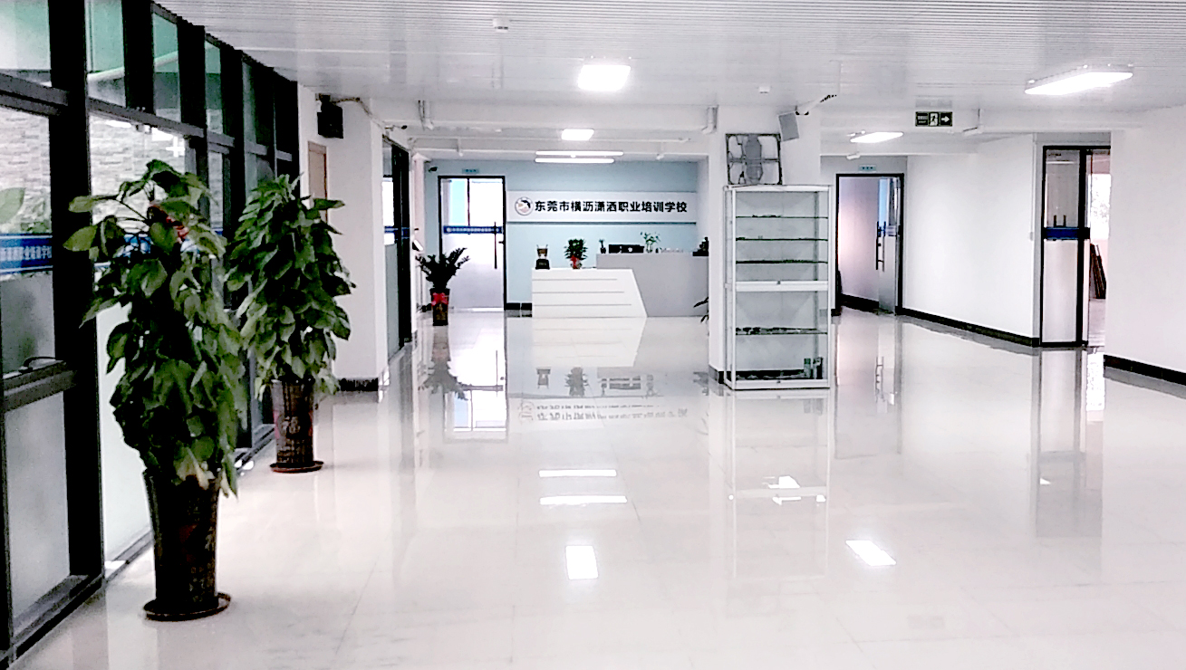 CNC调机师傅学数控编程去哪学潇洒三个月速成班