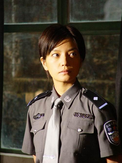 许鞍华导演久违出镜，赵薇晒庆生照为她祝福，两人疑似将有新作品