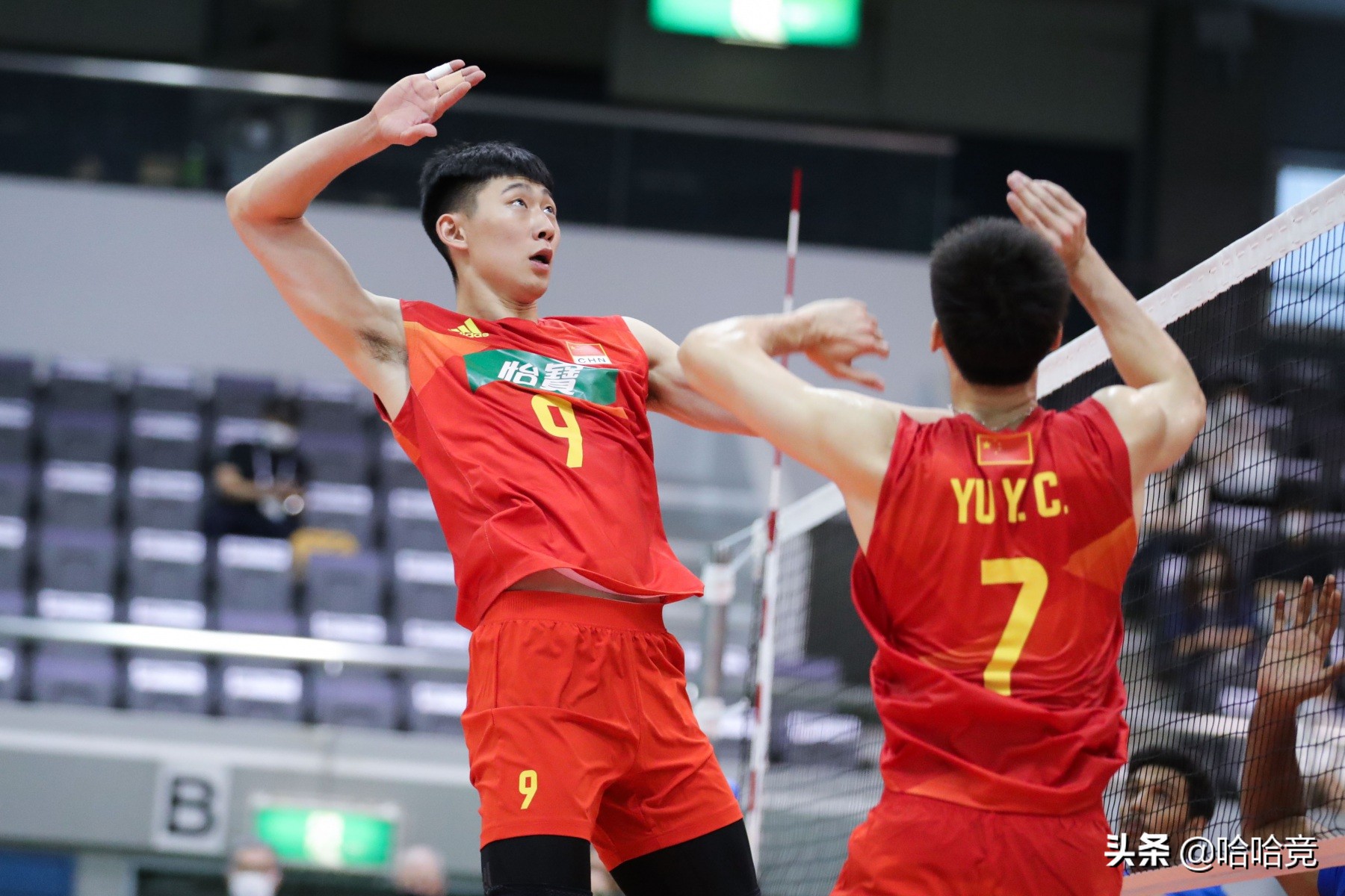 中国男排打爆归化名将，3比2战胜卡塔尔，时隔