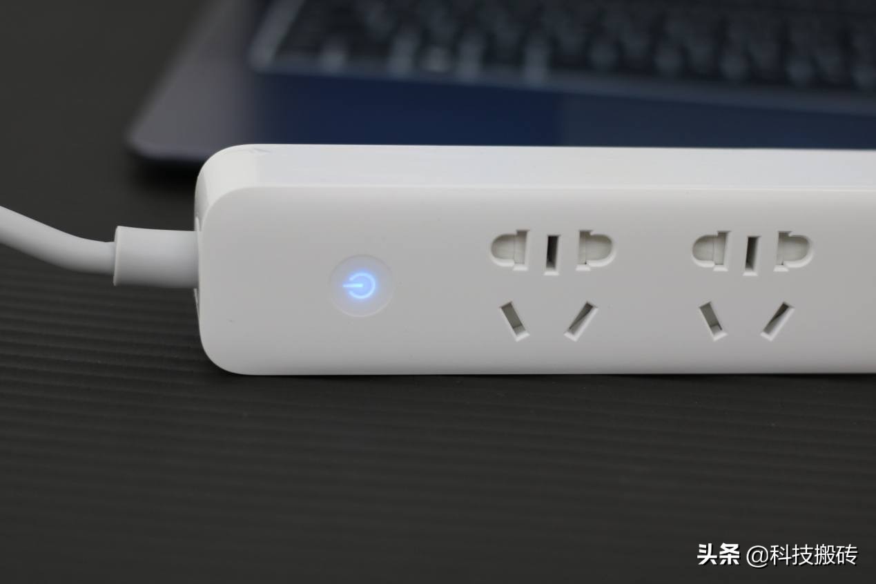 米家再添新成员，aigo智能插线板：电量监测用多少电都知道