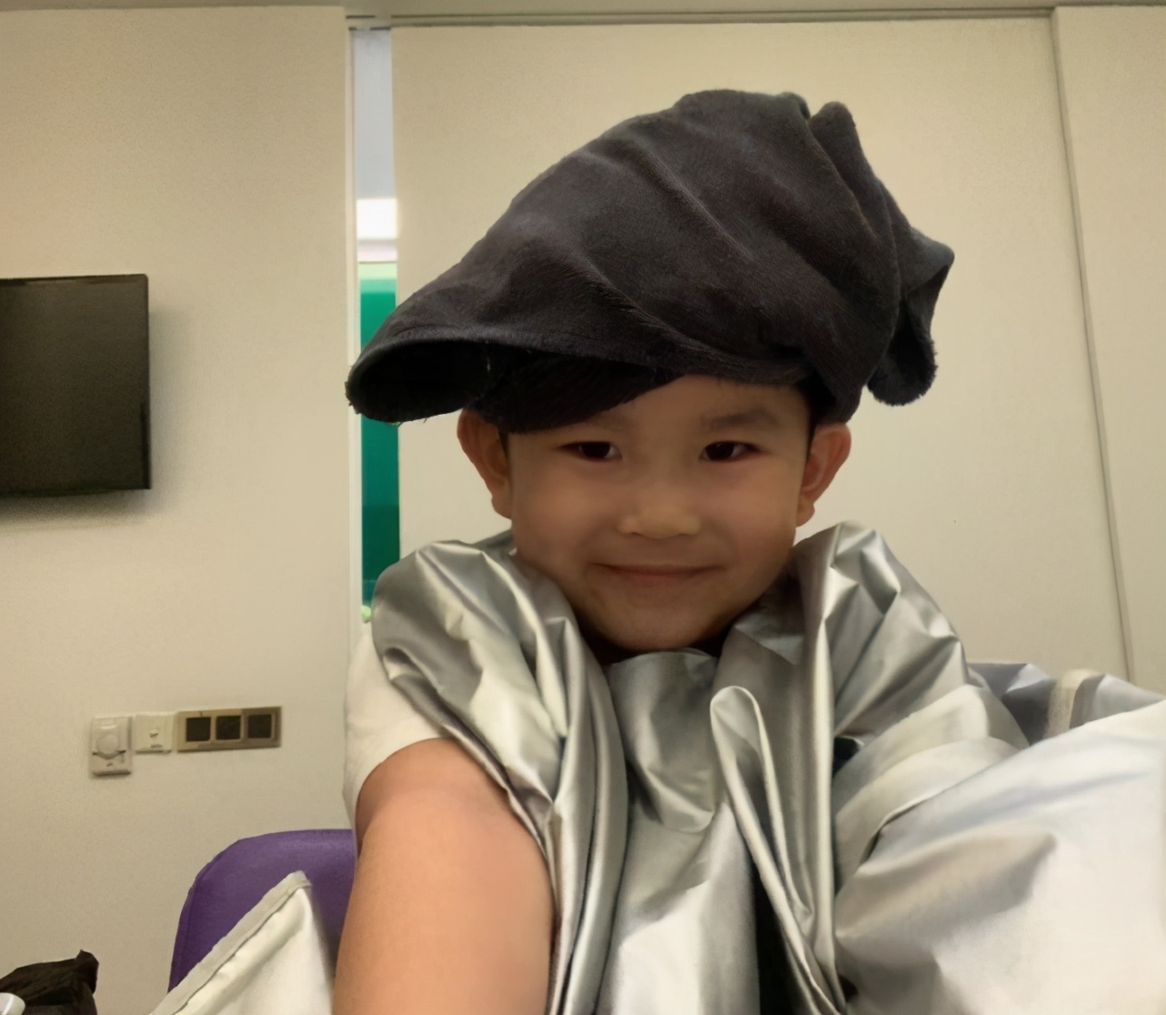 範文芳曬兒子，Zed造型別緻可愛，身高優越才6歲就長到130