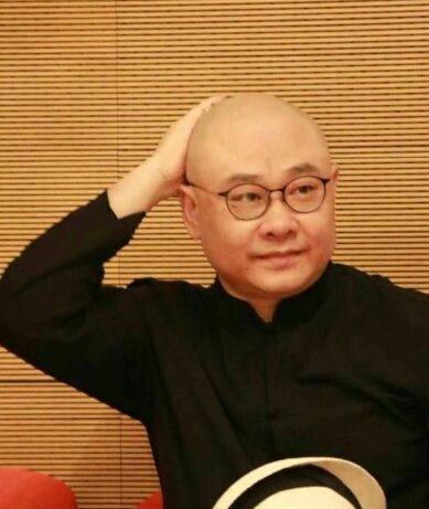 20岁被前妻嫌穷，38岁被那英讽刺，现在的刀郎去