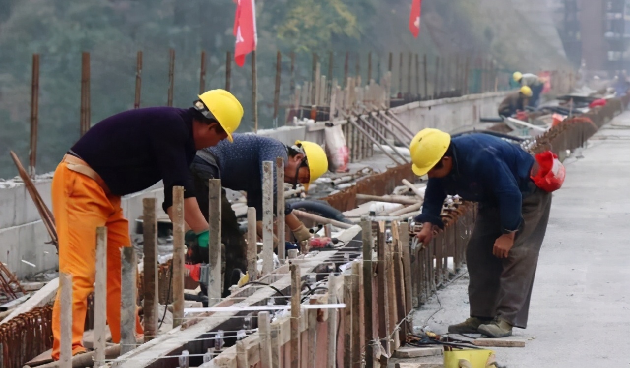 四川在建设的一座大桥，融入雅安特有的文化元素，已渐露“真容”